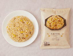ローソンセレクトの大盛り炒飯