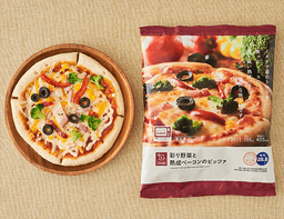 ローソンセレクトの彩り野菜と熟成ベーコンのピッツァ
