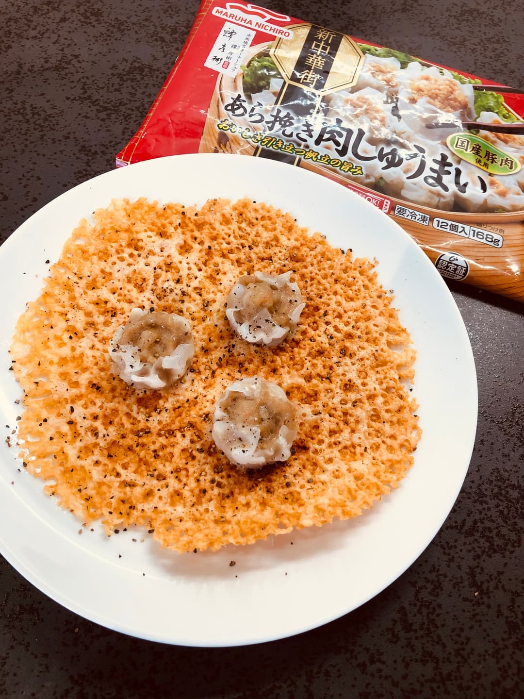 肉しゅうまいのチーズ羽煎餅の完成写真