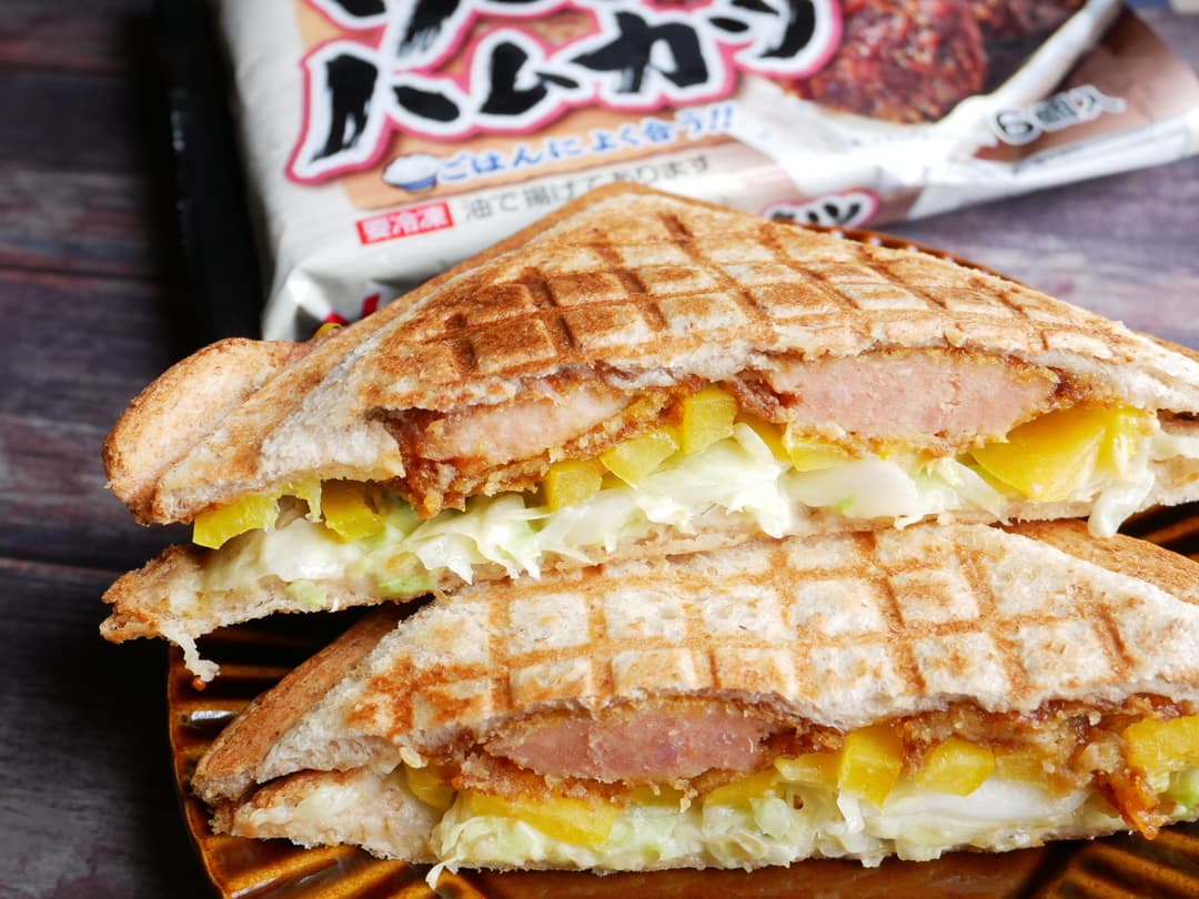 ソースハムカツホットサンドの完成写真