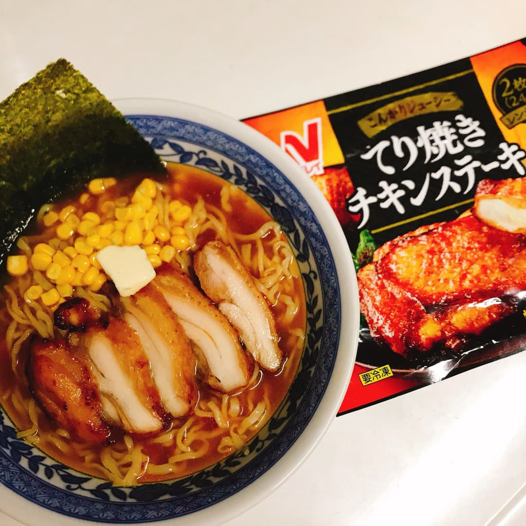 バターコーンチキン味噌ラーメンの完成写真