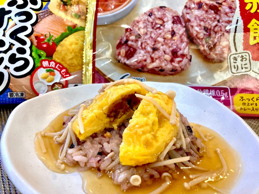赤飯と和風オムレツのえのきあんかけの完成写真