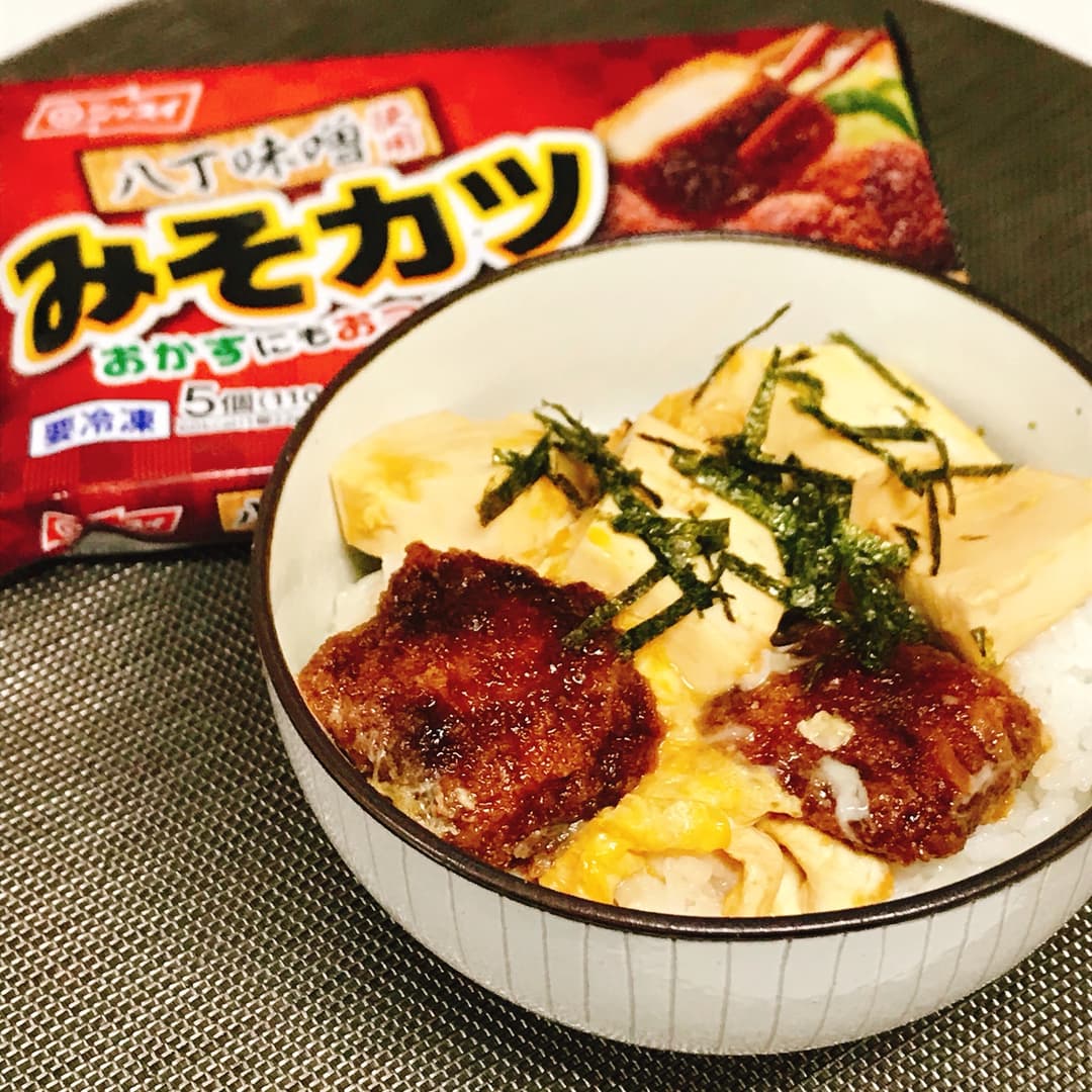 みそカツ豆腐の卵とじ丼の完成写真