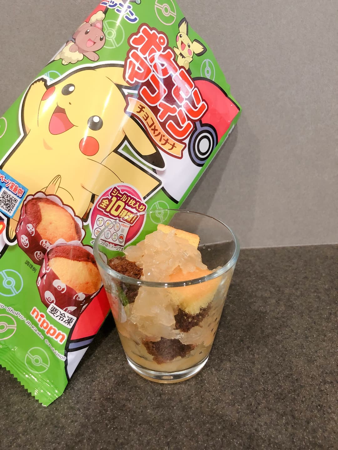 チョコバナナマフィンのクラッシュオレンジゼリーパフェの完成写真