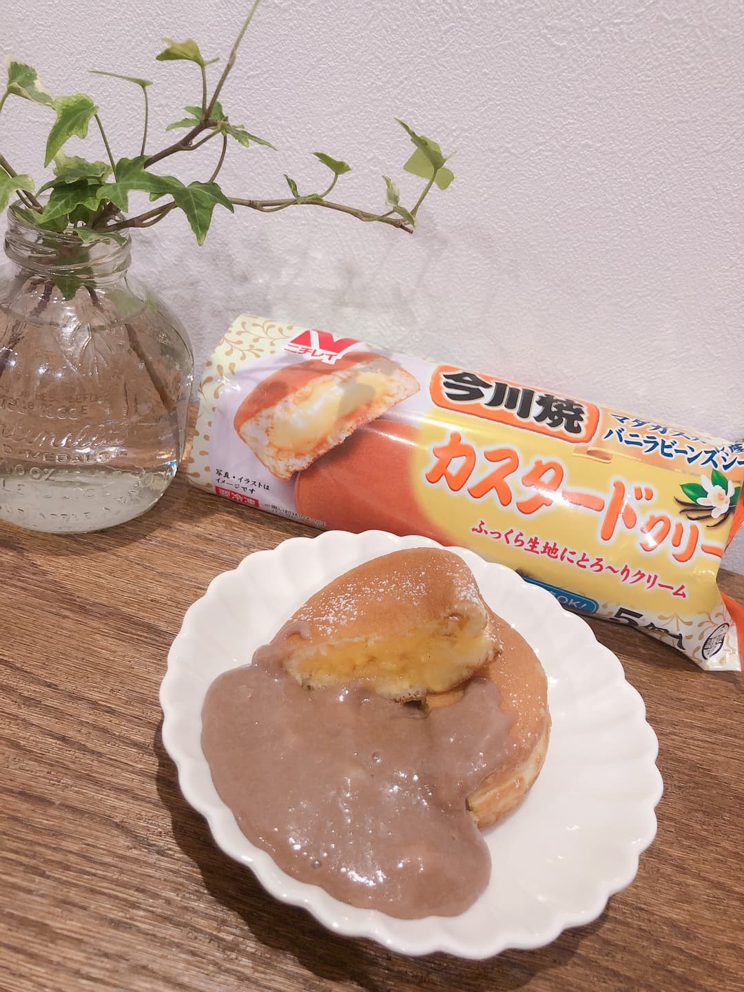 カスタード今川焼のミルクチョコ餅添えの完成写真