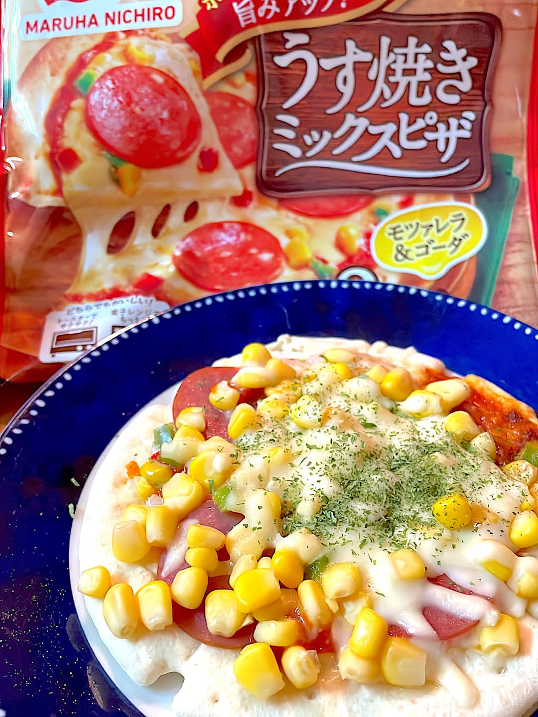 コーンチーズのピザの完成写真