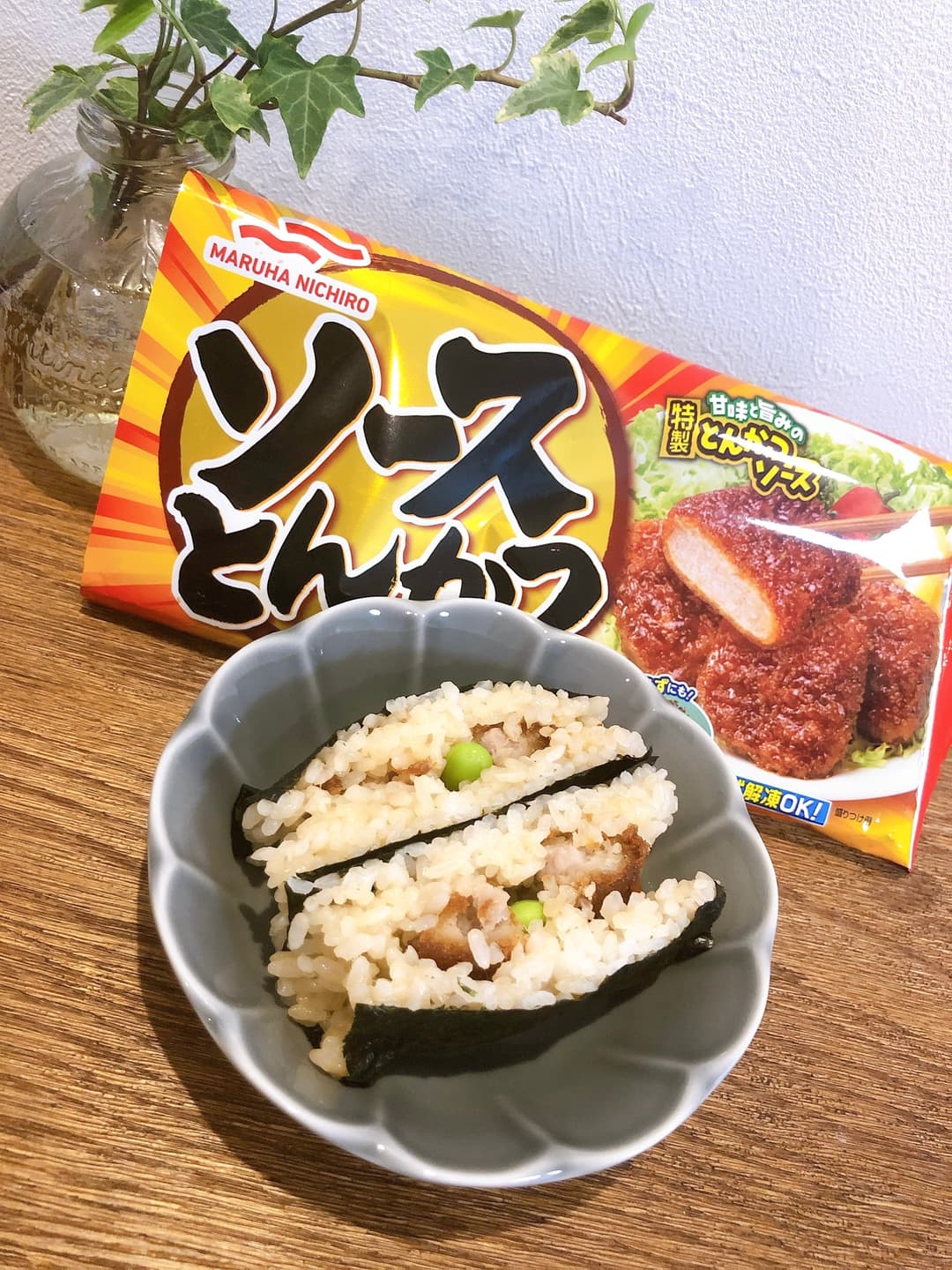 ソースとんかつチーズおにぎらずの完成写真