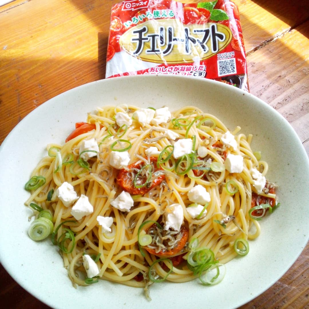 チェリートマトとじゃこの和風パスタの完成写真