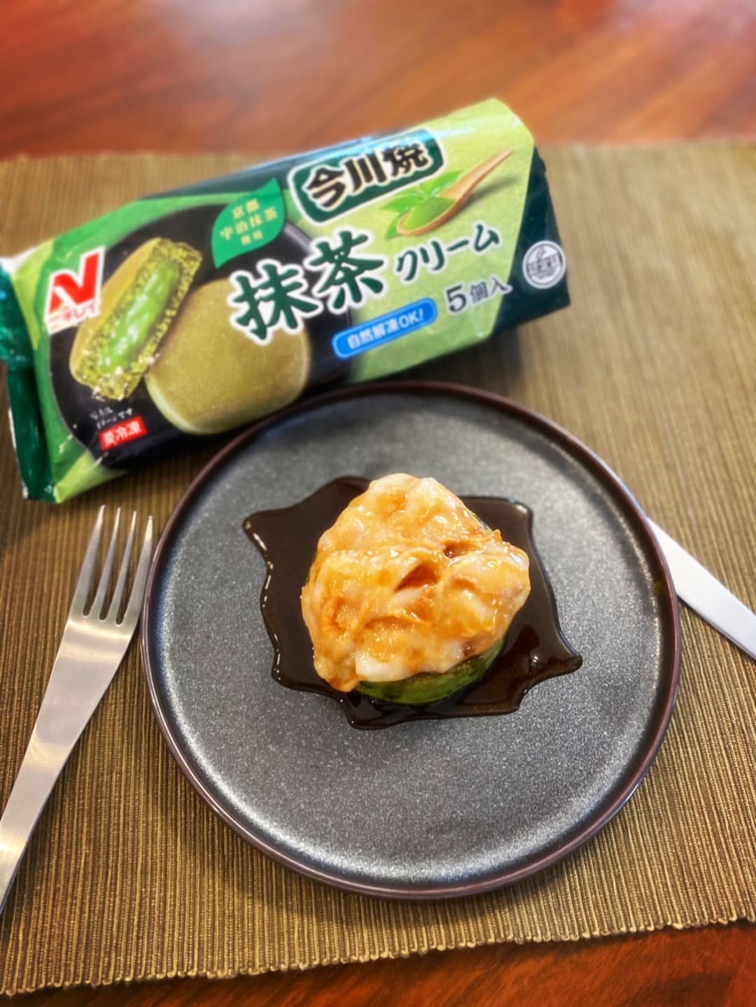 抹茶今川焼のトロ〜リきな粉餅ソースの完成写真