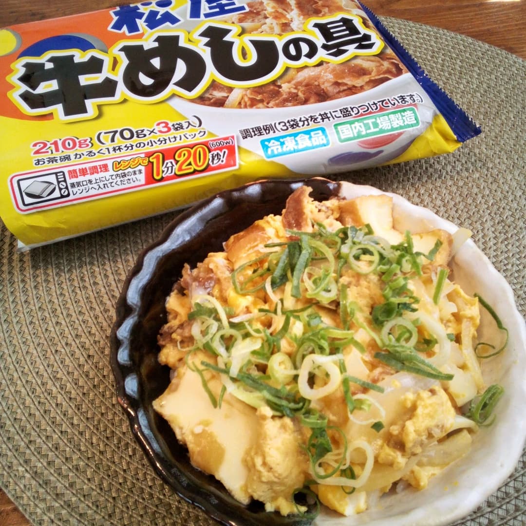 牛すき煮の卵とじ丼の完成写真
