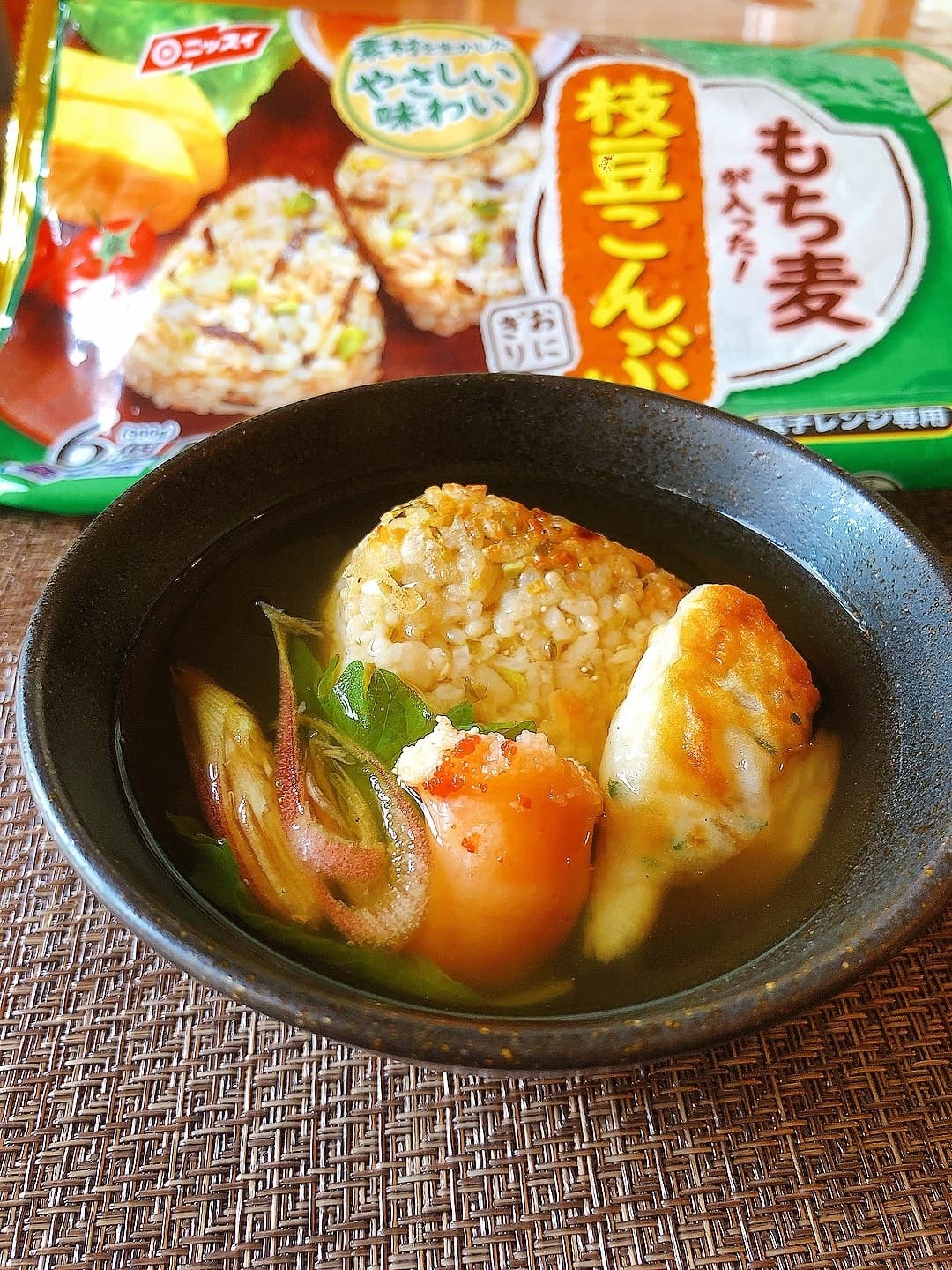 枝豆焼きおにぎりの出汁茶漬けの完成写真