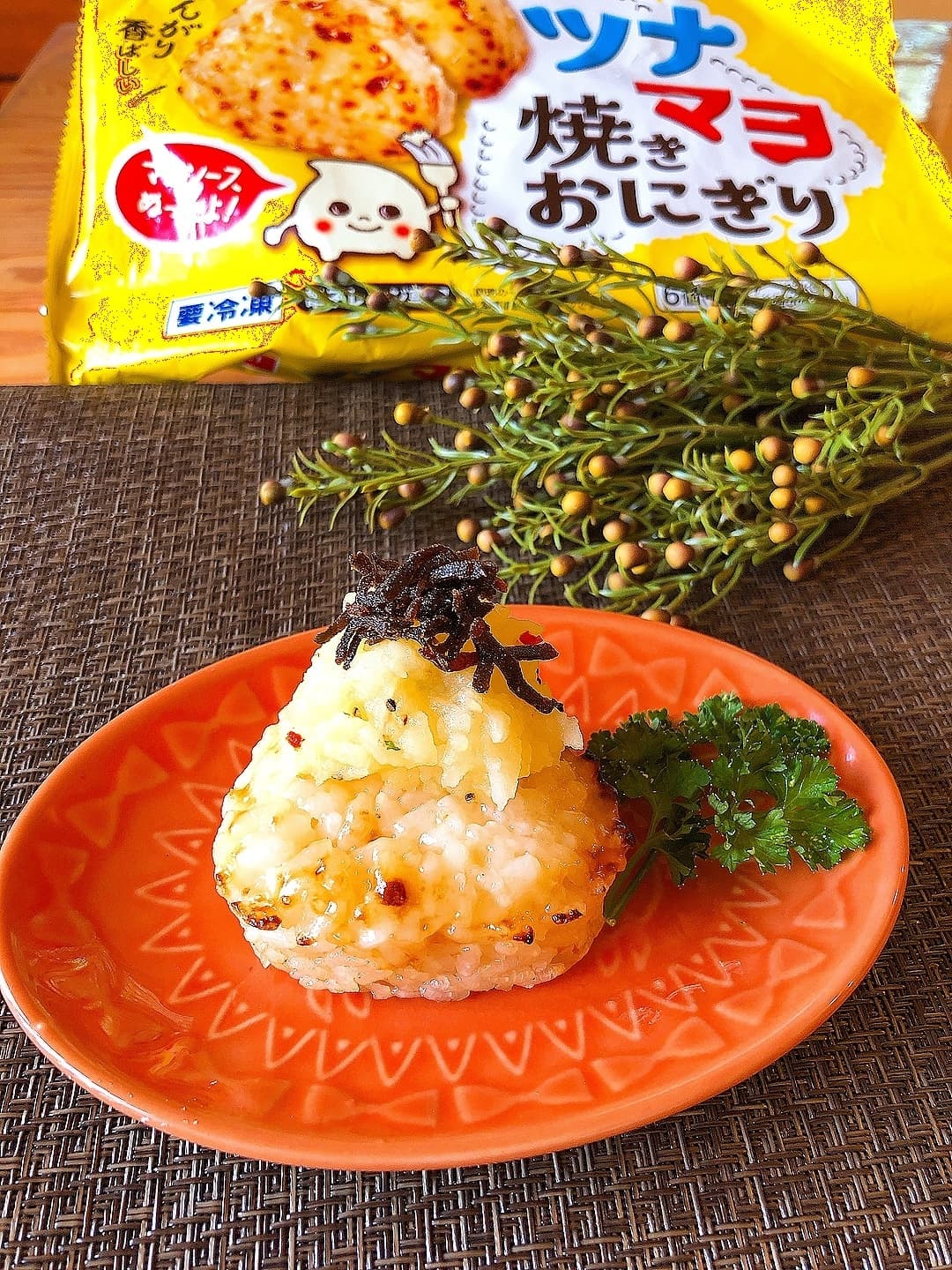 ツナマヨにぎりのポテト昆布のせの完成写真