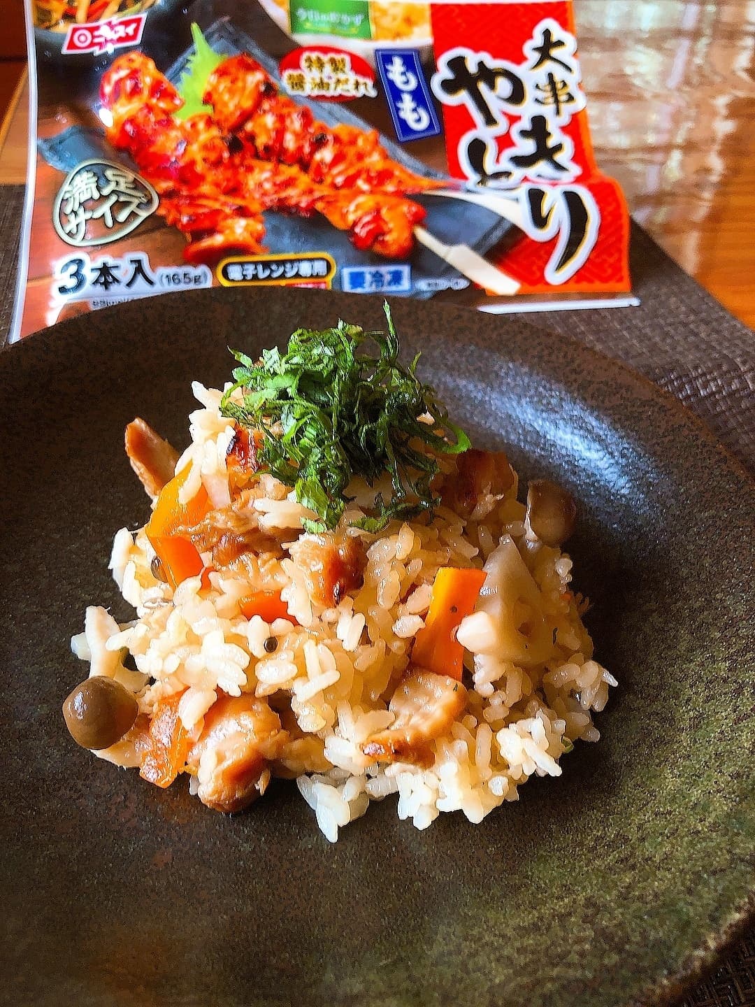 やきとりの炊き込みご飯の完成写真