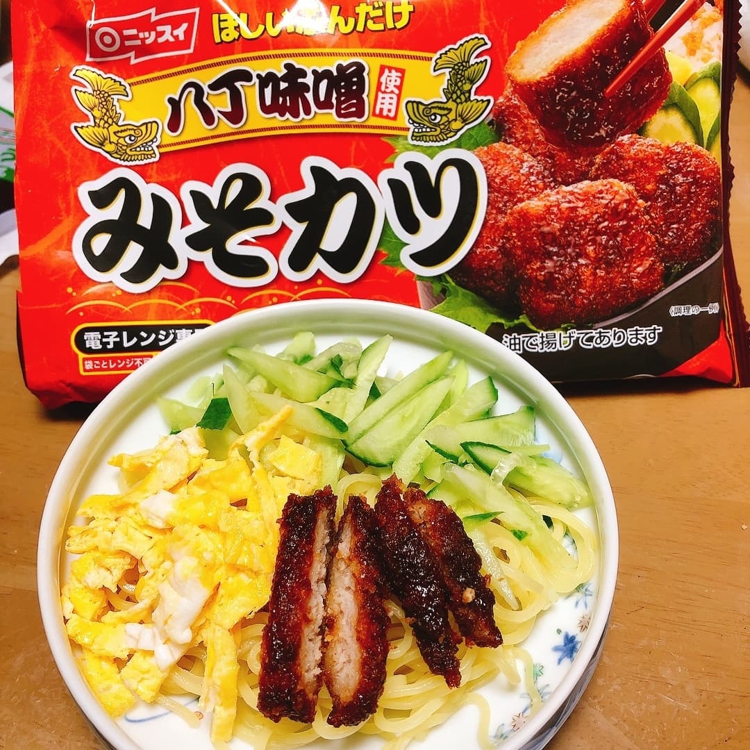 みそカツ冷やしラーメンの完成写真