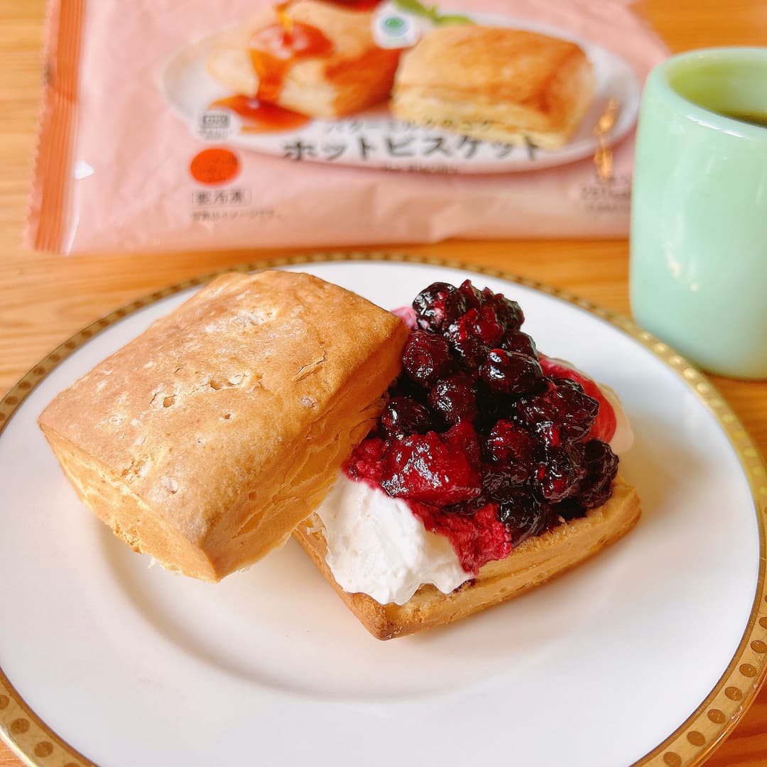 ホットビスケットのミックスベリーサンドの完成写真
