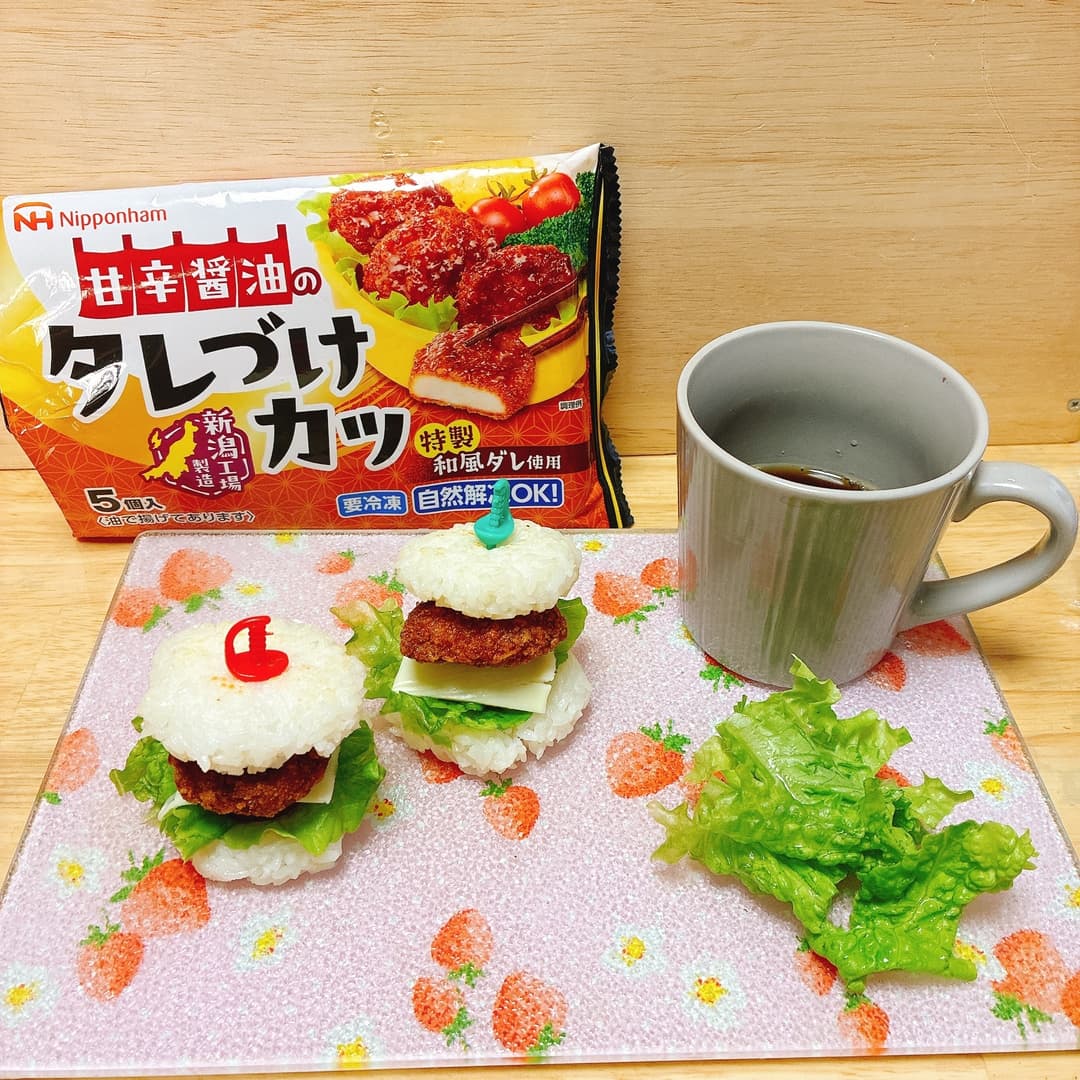 タレカツバーガーの完成写真