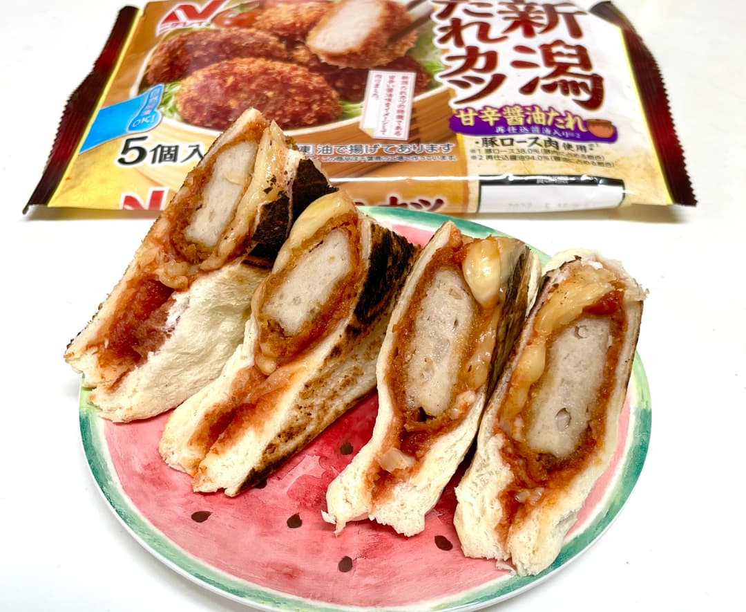新潟たれカツのチーズグリルサンドの完成写真