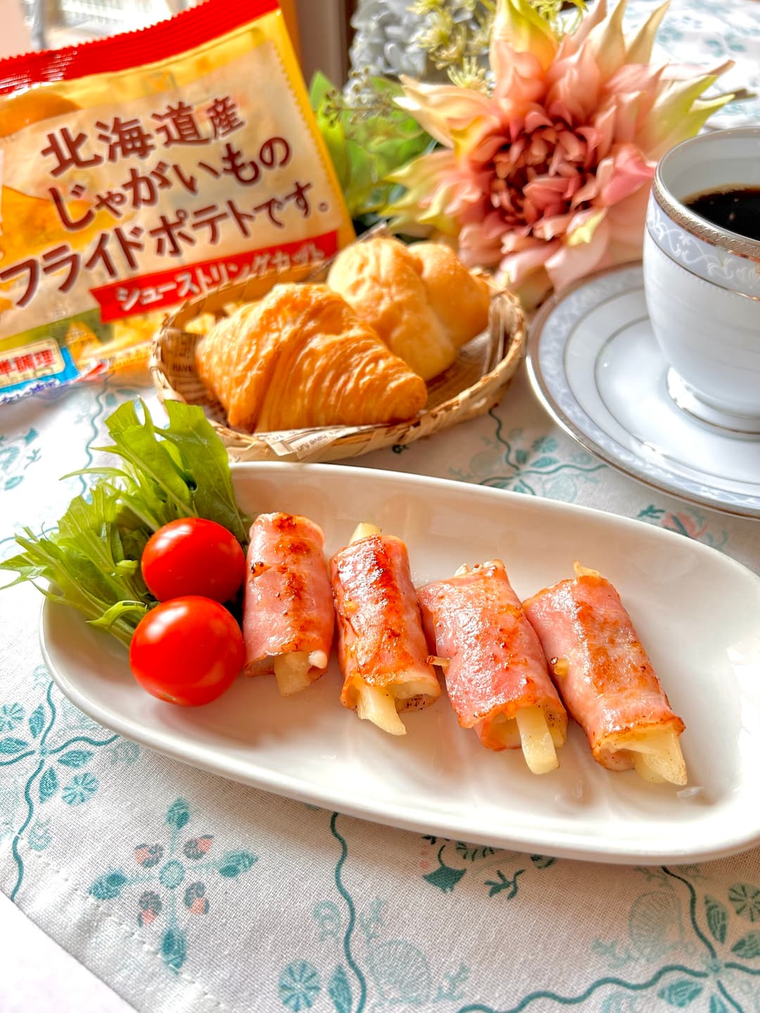 フライドポテトのチーズベーコン巻きの完成写真