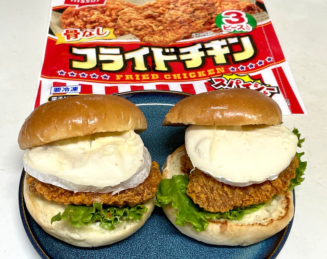 カマンベールチキンバーガーの完成写真
