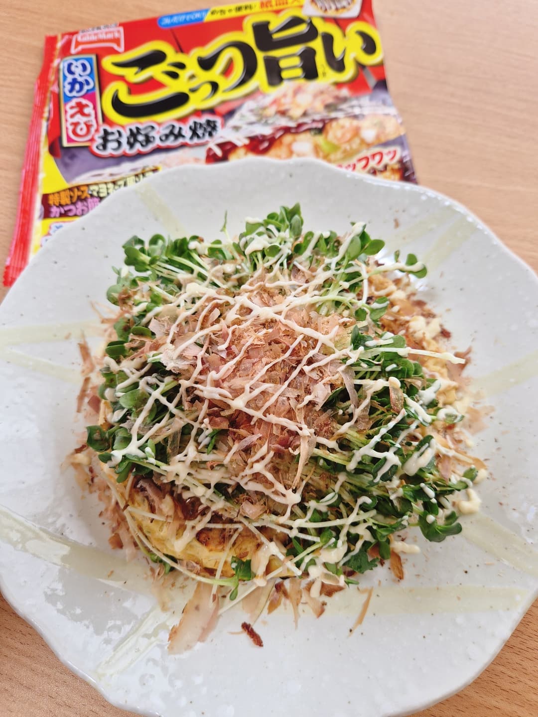 カイワレたっぷり和風お好み焼きの完成写真