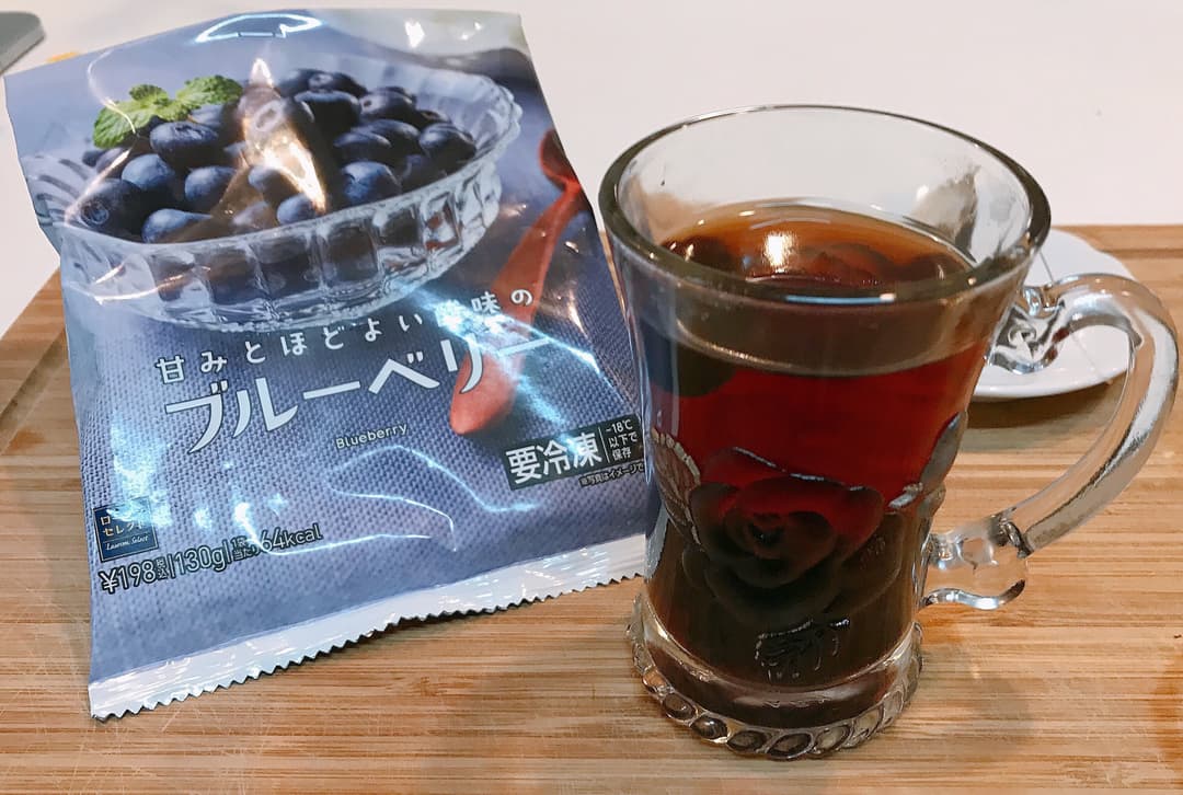 LAWSON 甘酸っぱいブルーベリーティーの完成写真