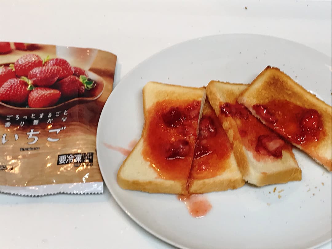 LAWSON いちごのハニーバタートーストの完成写真