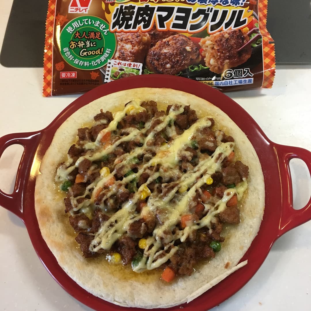ハンバーグで焼肉ピザの完成写真