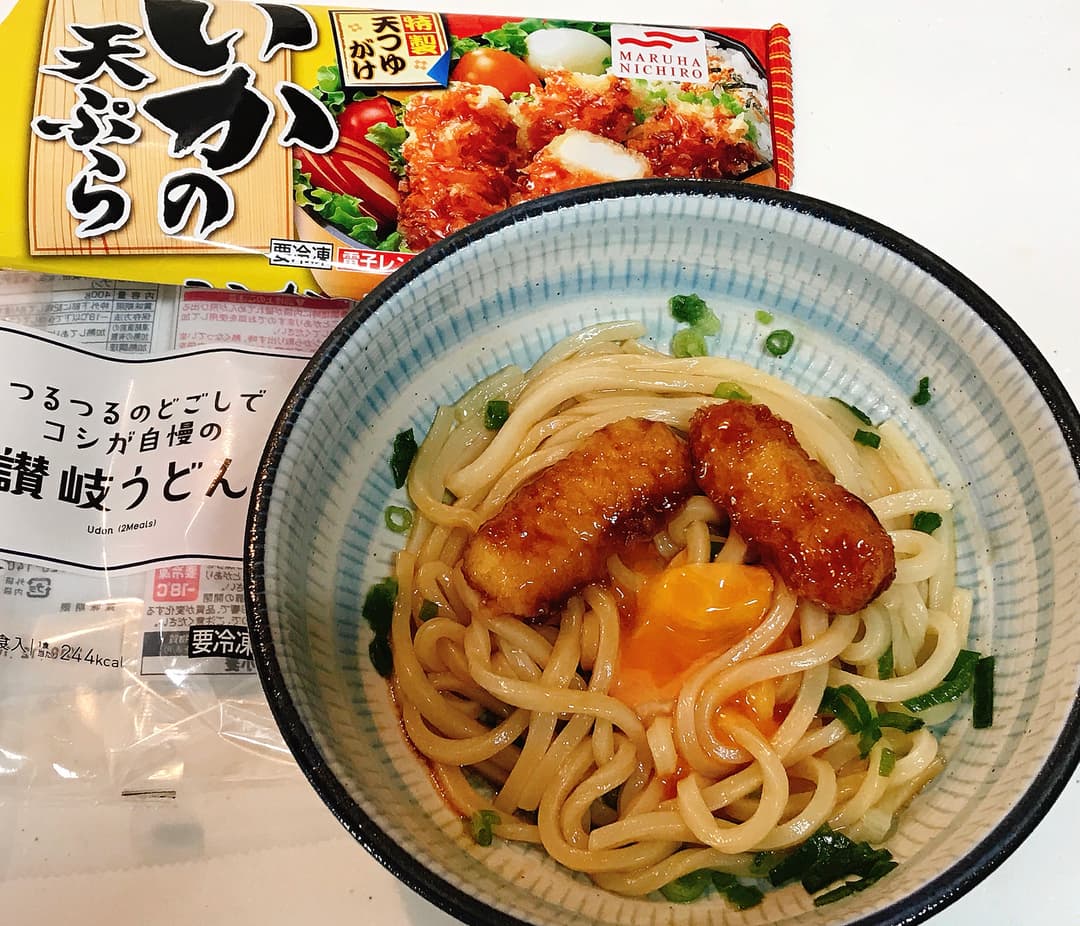 LAWSON いか天のオイスターうどんの完成写真
