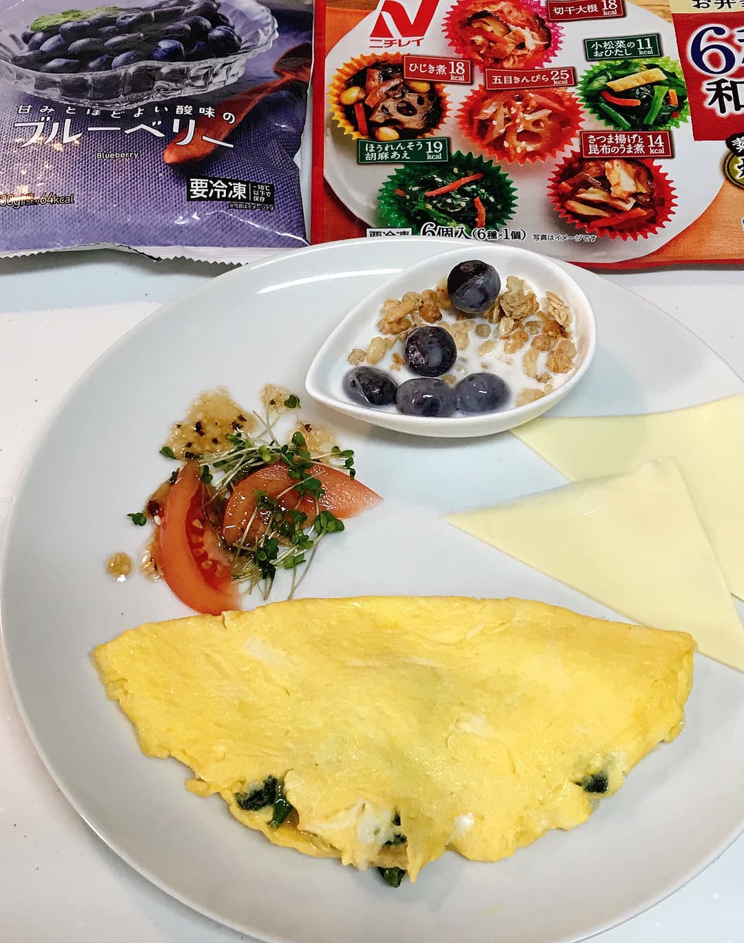 6種の和惣菜 小松菜オムレツの朝食の完成写真