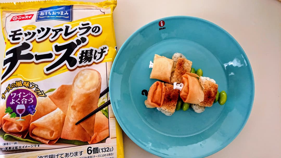 チーズスティックとお餅のピンチョス   の完成写真