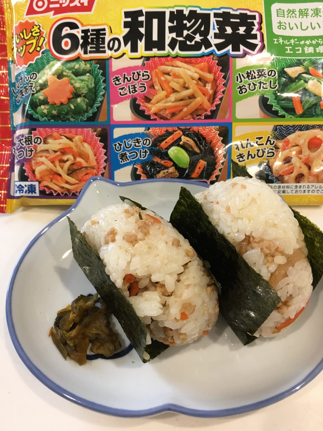 しょうが香る!きんぴらと鶏そぼろのおにぎりの完成写真