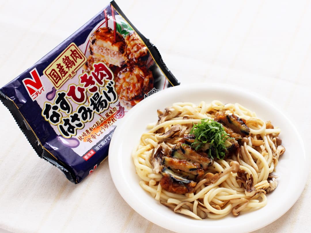 なすひき肉はさみ揚げときのこの甘辛焼きうどんの完成写真