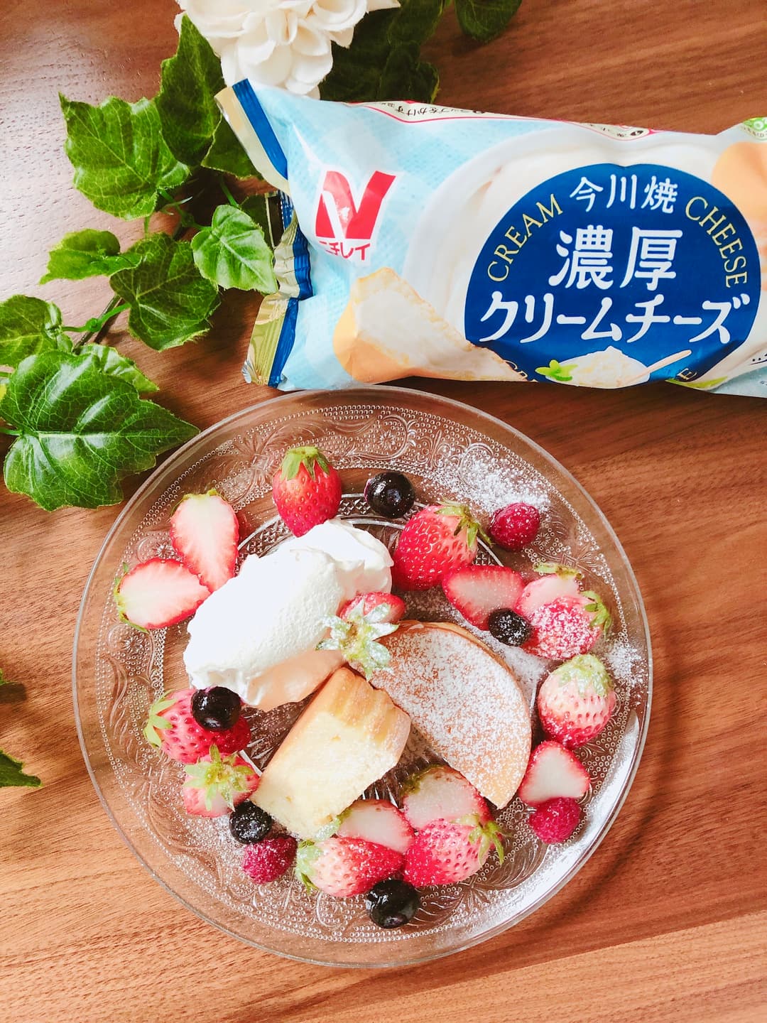 彩りフルーツと今川焼のカフェ風デザートプレートの完成写真