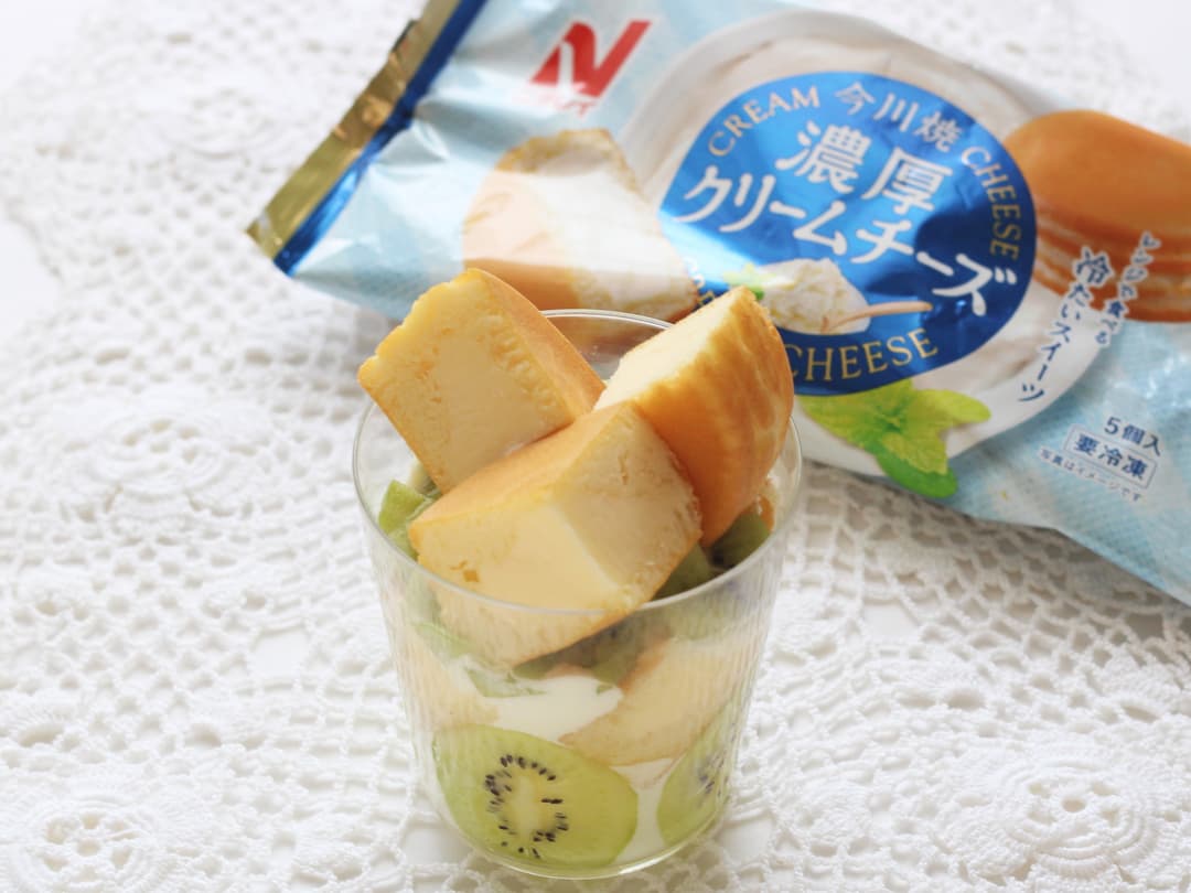 濃厚クリームチーズのキウイサンデーの完成写真