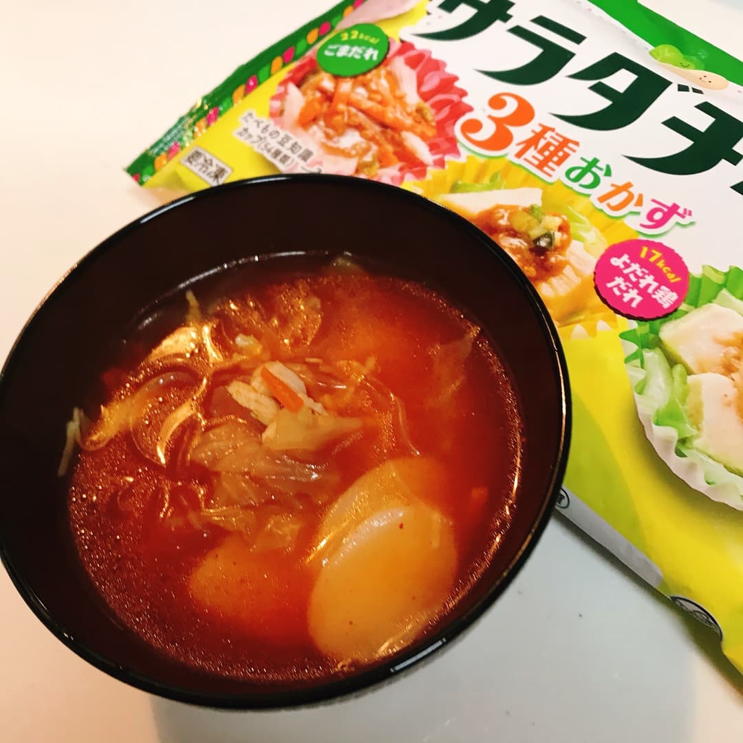 レンジで作るサラダチキンの韓国風スープの完成写真