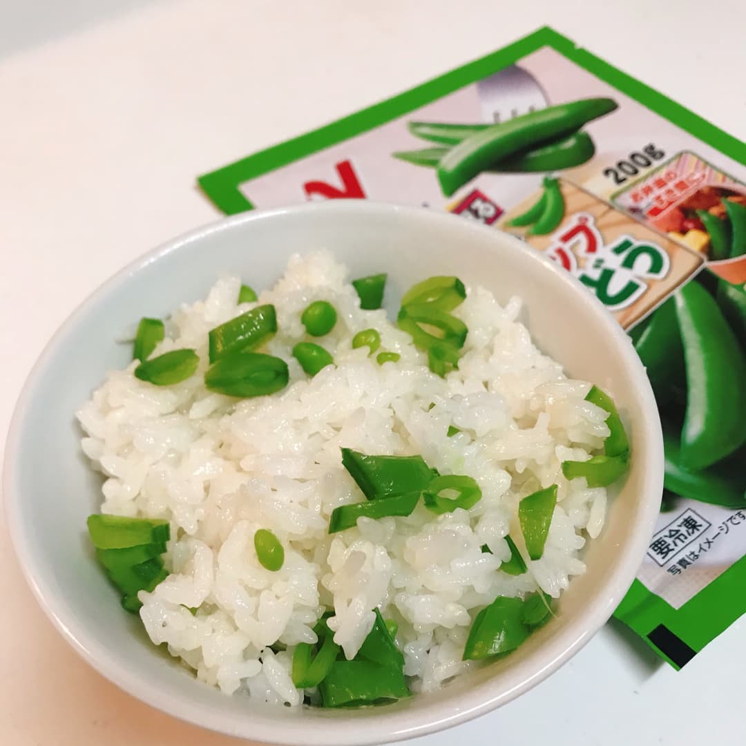 スナップえんどうの豆ご飯の完成写真