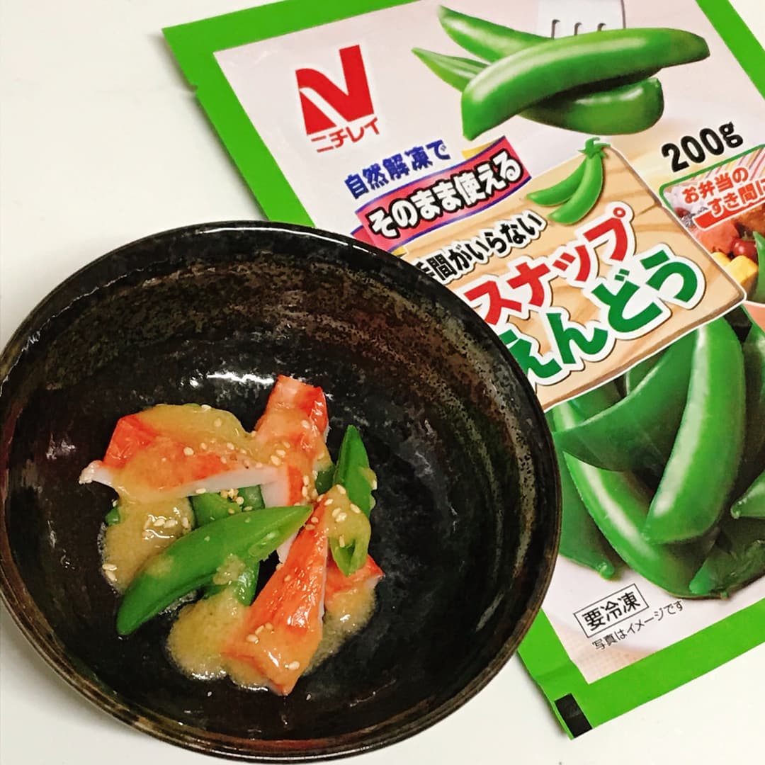 スナップえんどうとカニカマの和え物の完成写真