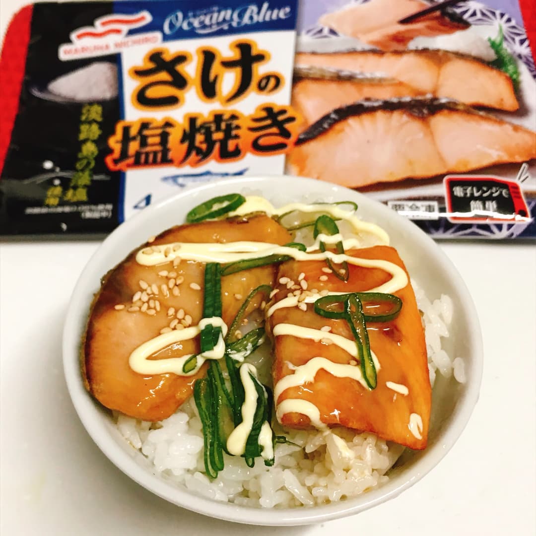 照り焼きさけマヨ丼の完成写真