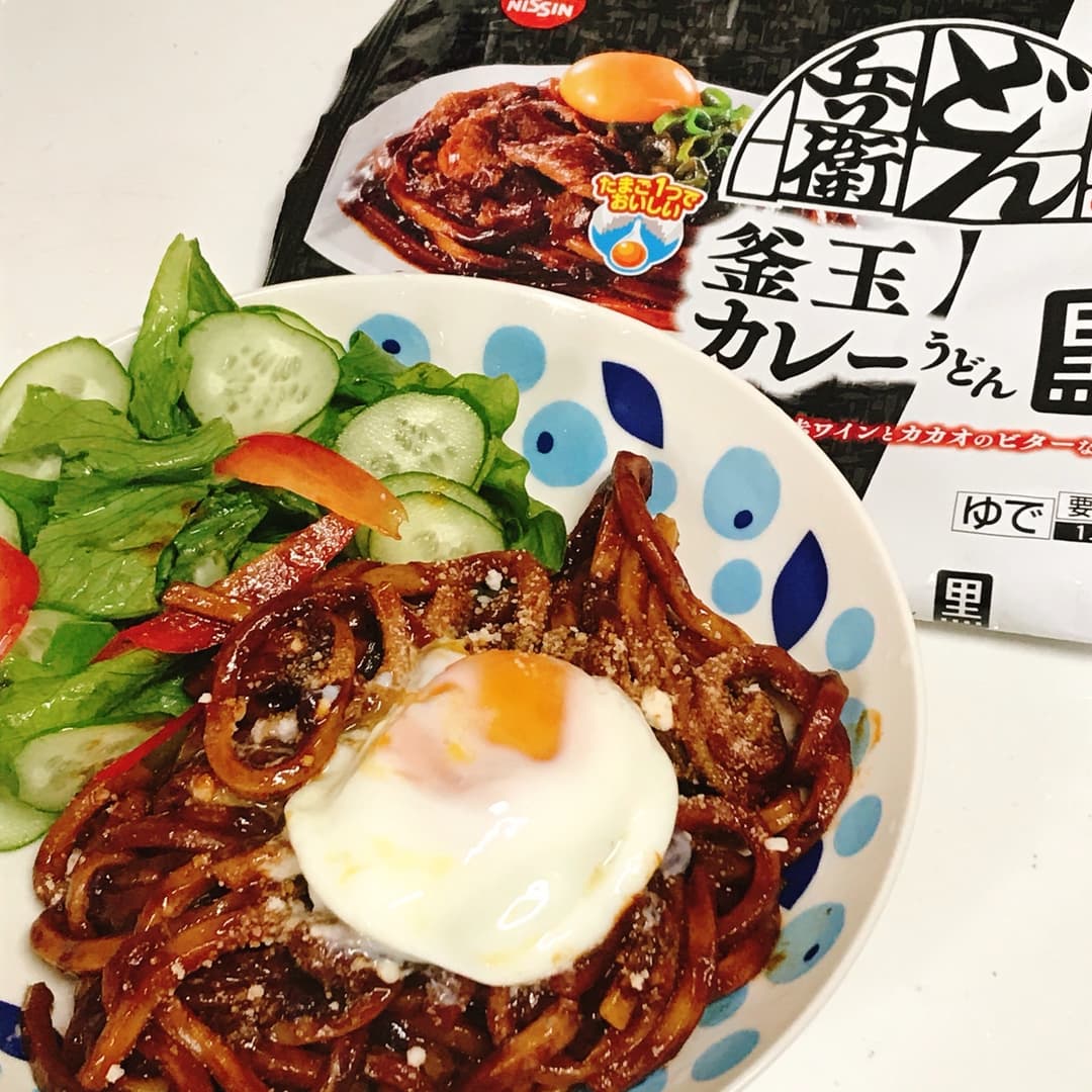 どん兵衛チーズ温玉カレーうどん黒の完成写真