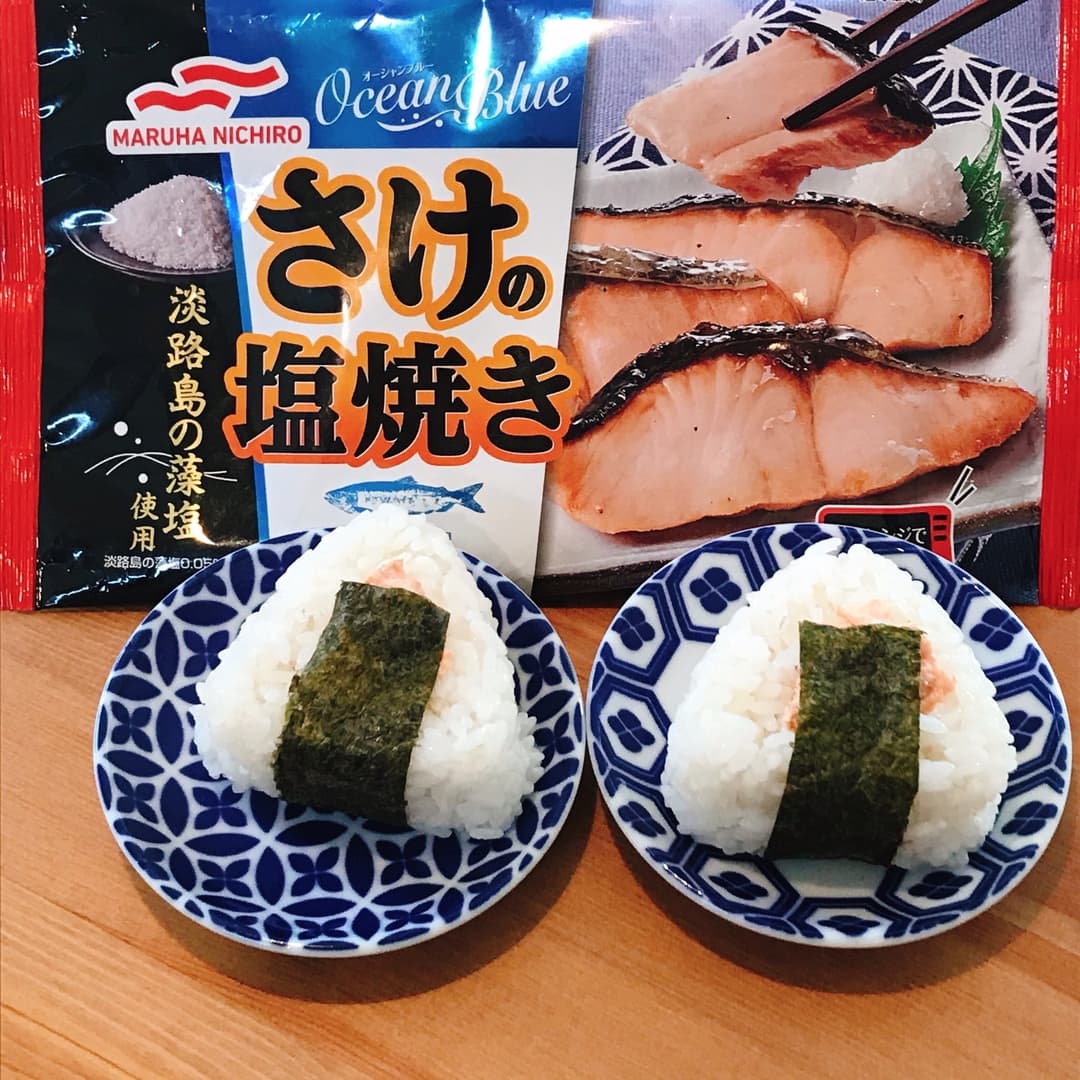 さけ明太マヨのおにぎりの完成写真