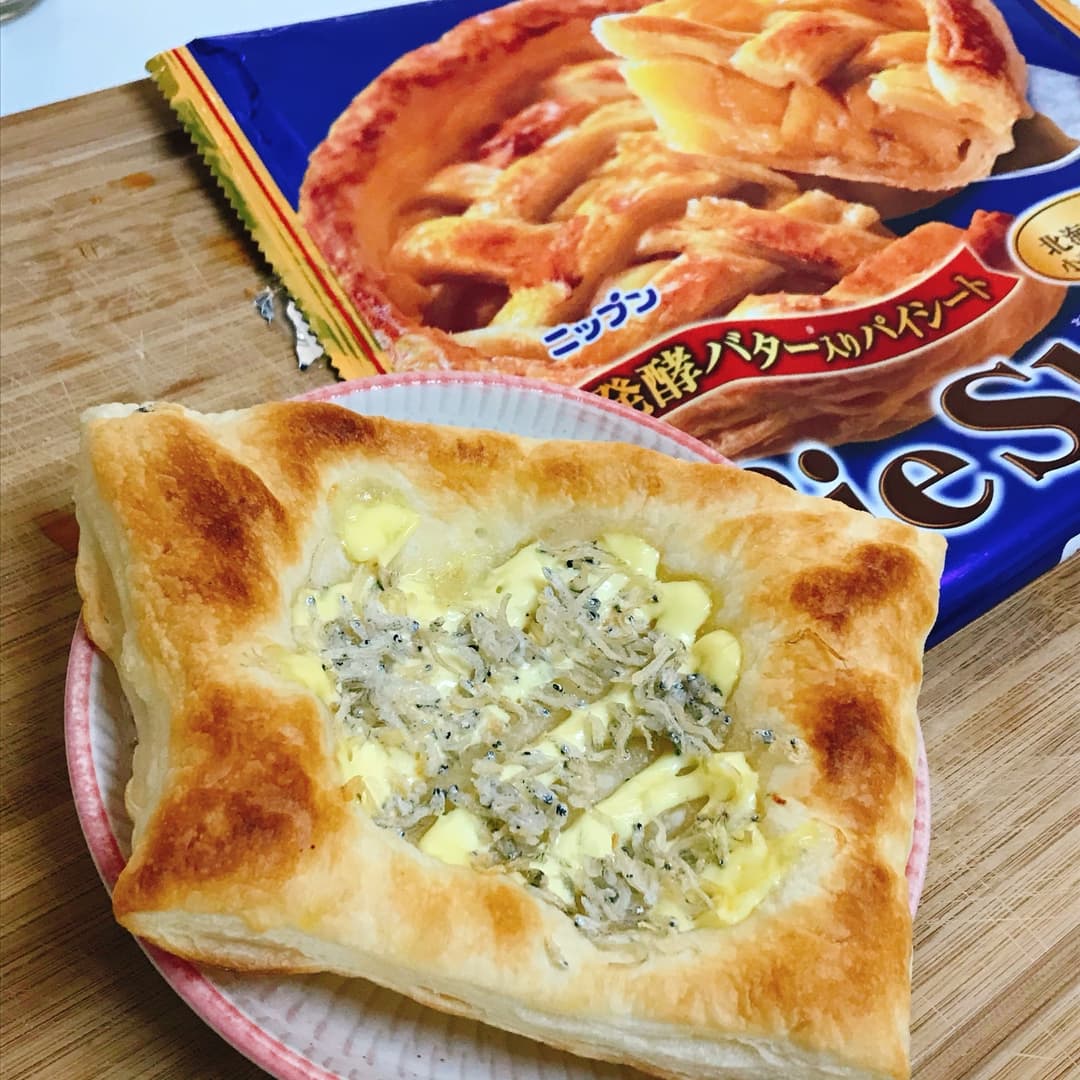 トースターで作るじゃこマヨネーズパイの完成写真