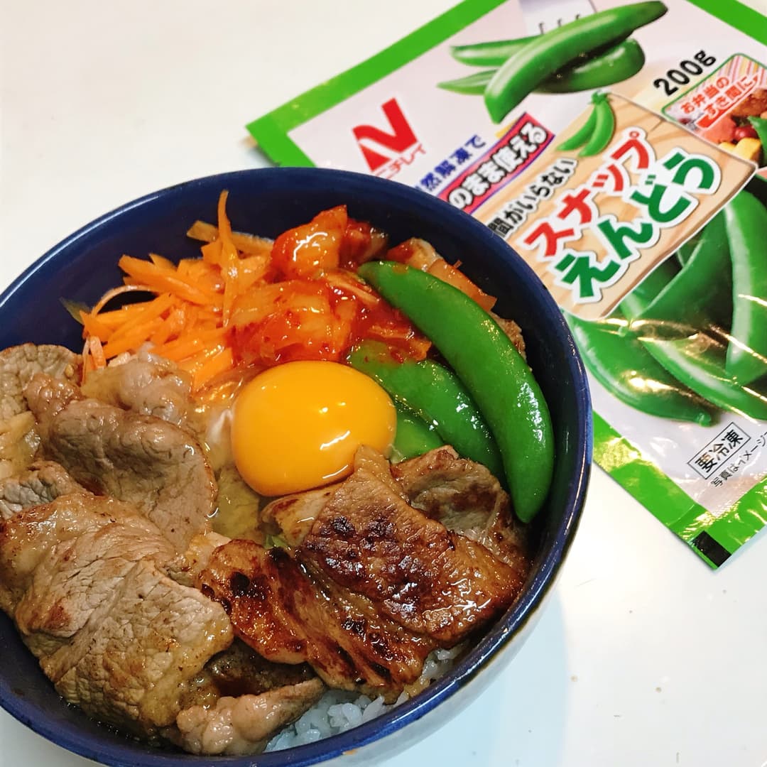 スナップえんどうのナムルで作るビビンパの完成写真