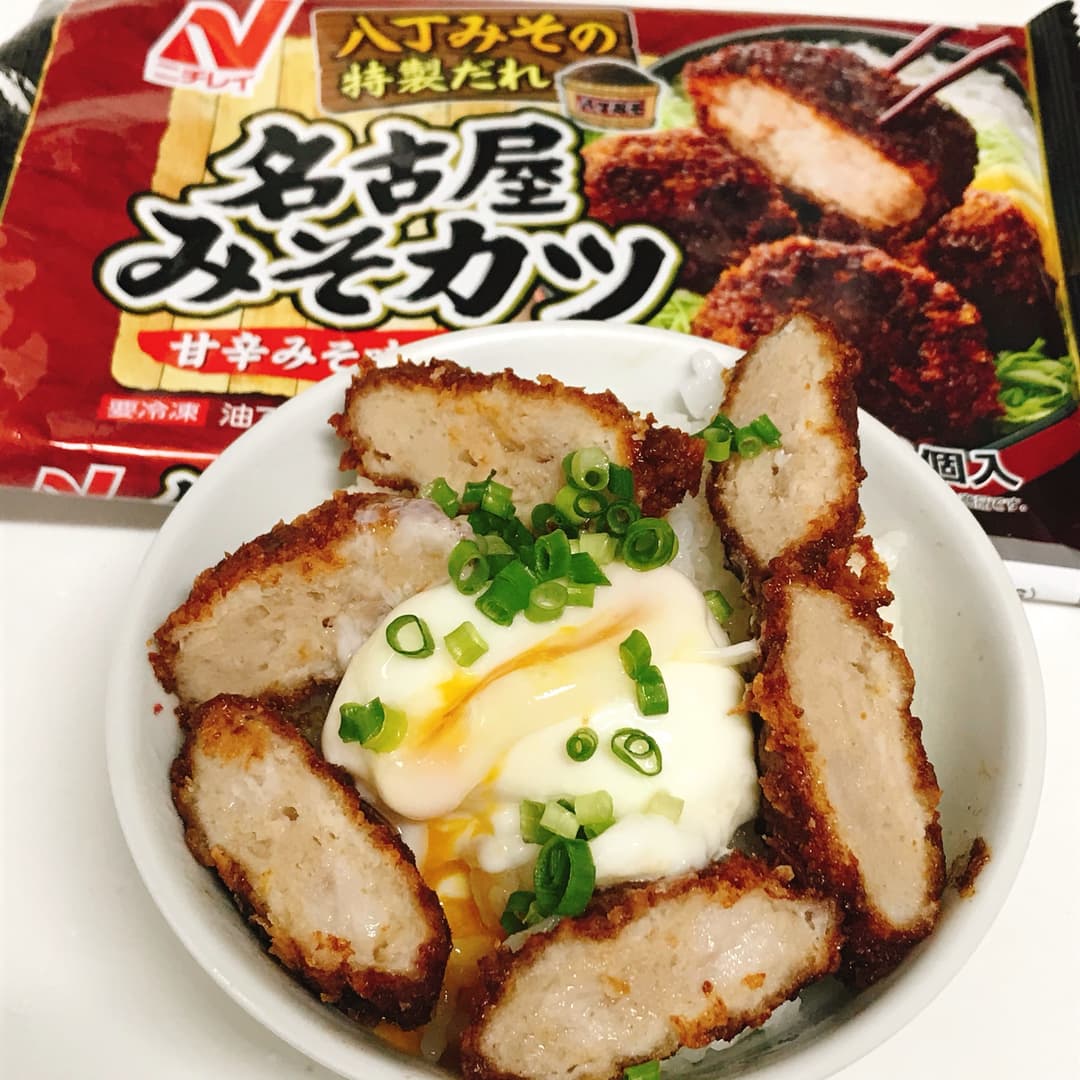 名古屋みそカツ温玉のせの完成写真