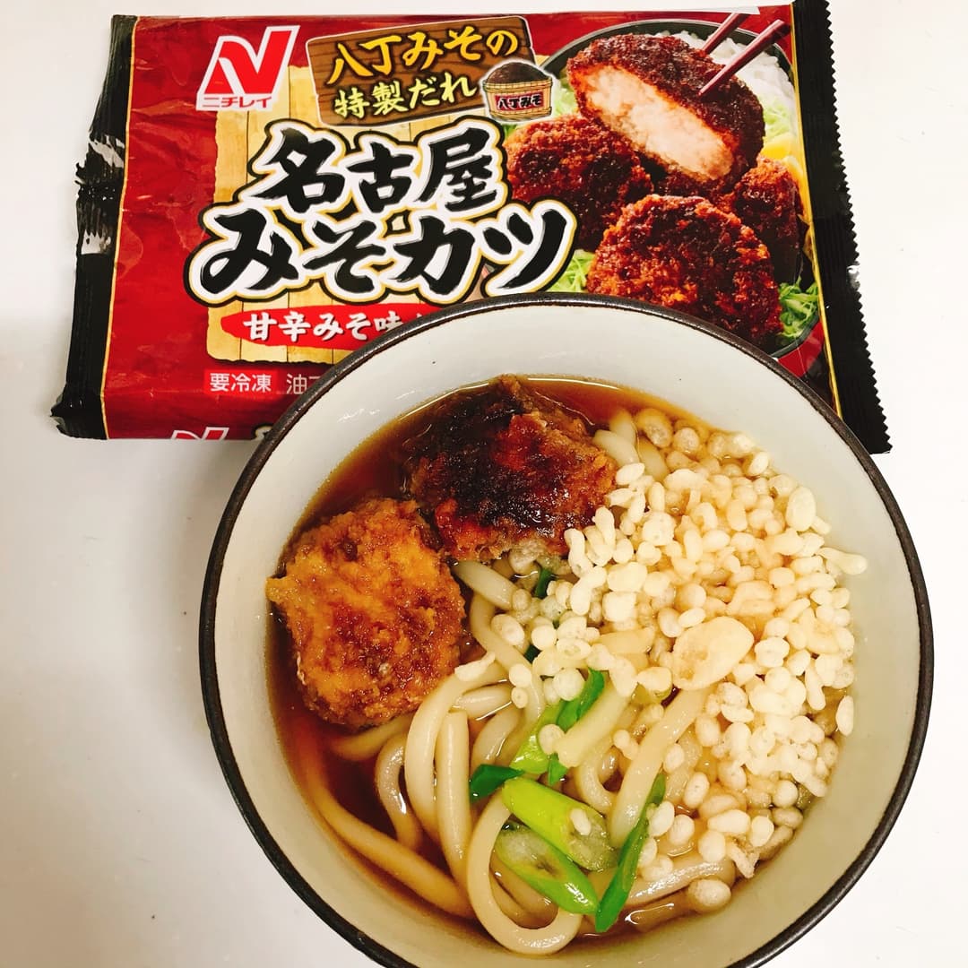 名古屋みそカツ煮うどんの完成写真