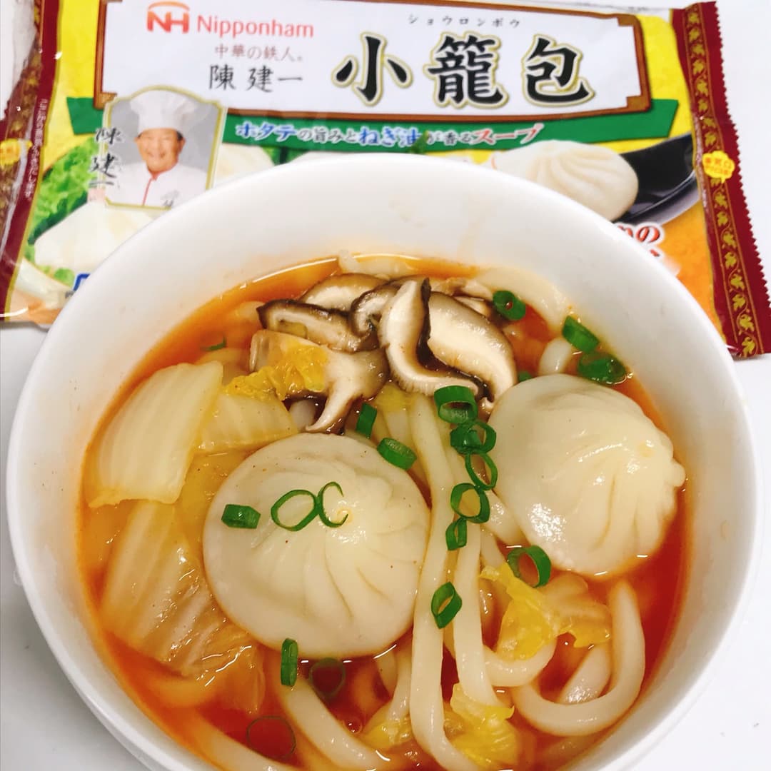 小籠包のピリ辛コチュジャンうどんの完成写真