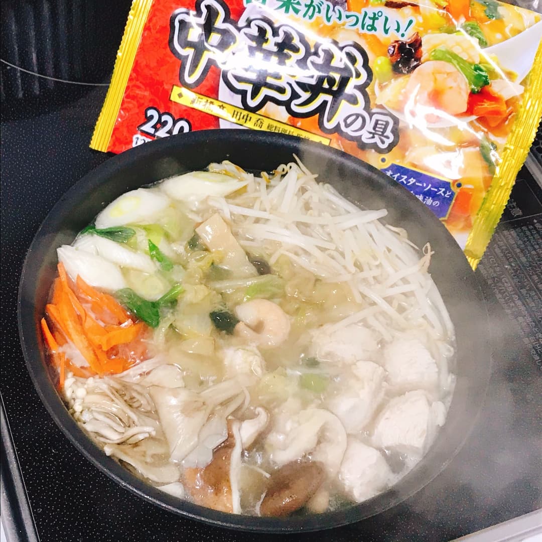 中華丼の具で作る野菜たっぷり鍋の完成写真