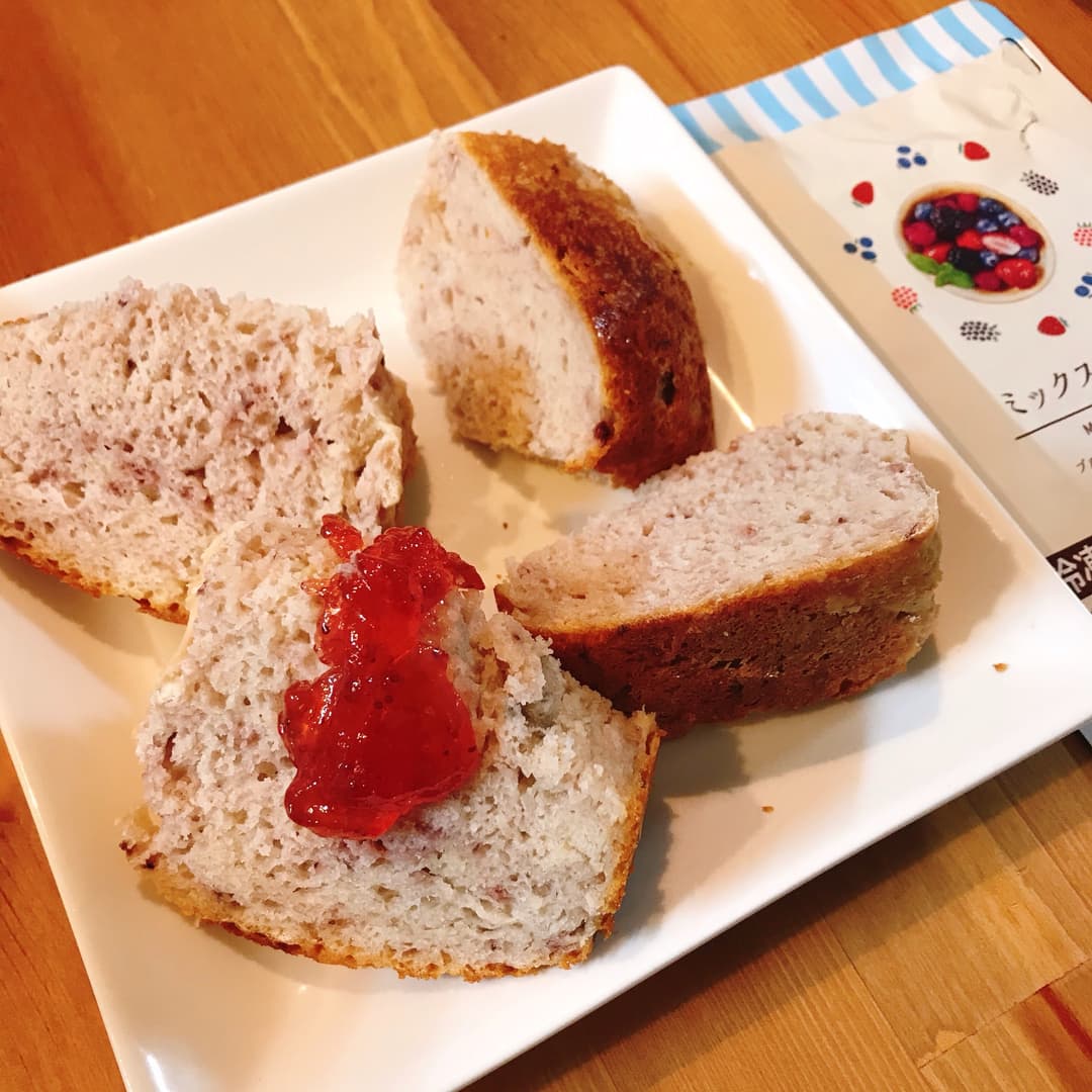 ミックスベリー食パンの完成写真