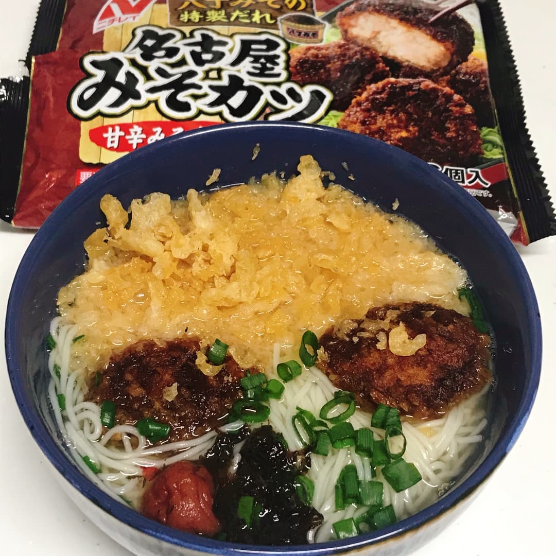 名古屋みそカツの梅たぬき煮麺の完成写真