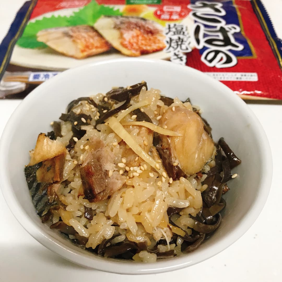 サバときくらげの炊き込みご飯の完成写真