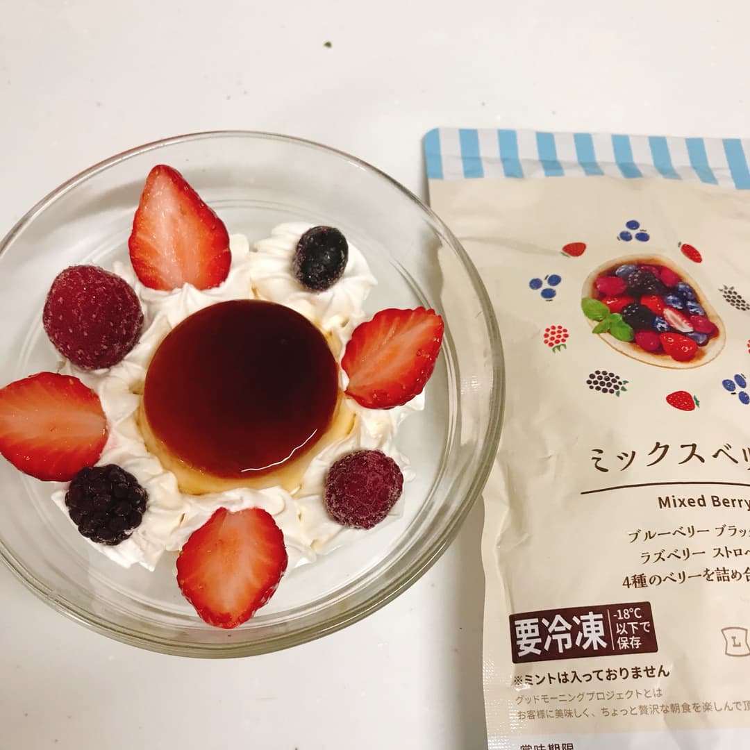ミックスベリーのプリンアラモードの完成写真